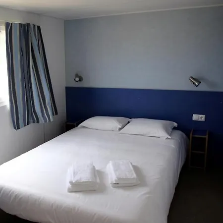 Parque De Campismo Orbitur Foz De Arelho. * Foz do Arelho