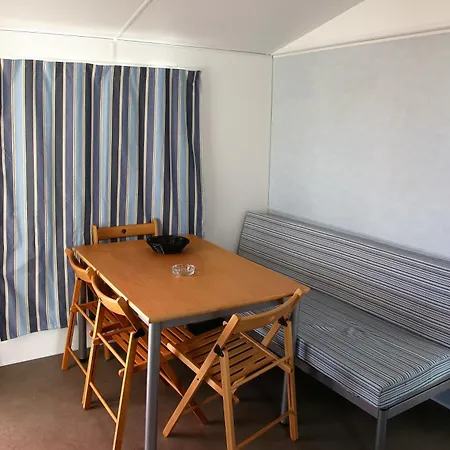 Parque De Campismo Orbitur Foz De Arelho. * Foz do Arelho