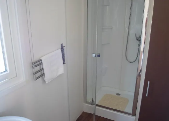 Parque De Campismo Orbitur Foz De Arelho. Кемпинг Фош-ду-Арелью