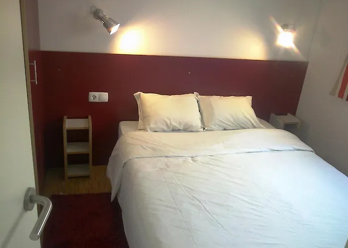 Parque De Campismo Orbitur Foz De Arelho. *