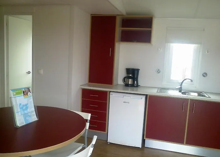 Parque De Campismo Orbitur Foz De Arelho. Campingplads