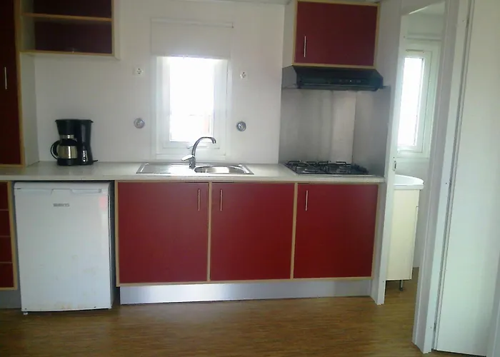 Parque De Campismo Orbitur Foz De Arelho. Кемпинг *