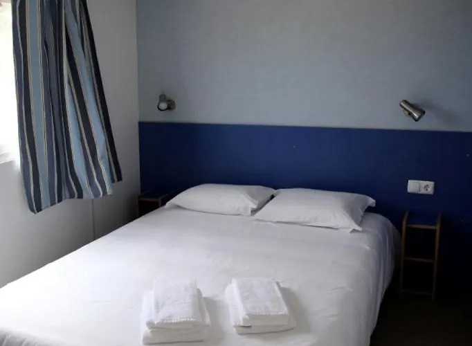 Parque De Campismo Orbitur Foz De Arelho. * Foz do Arelho