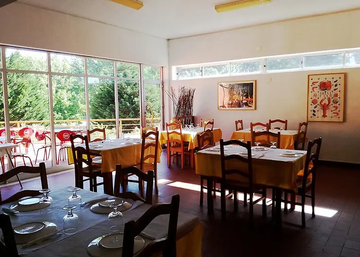 Parque De Campismo Orbitur Foz De Arelho. Фош-ду-Арелью